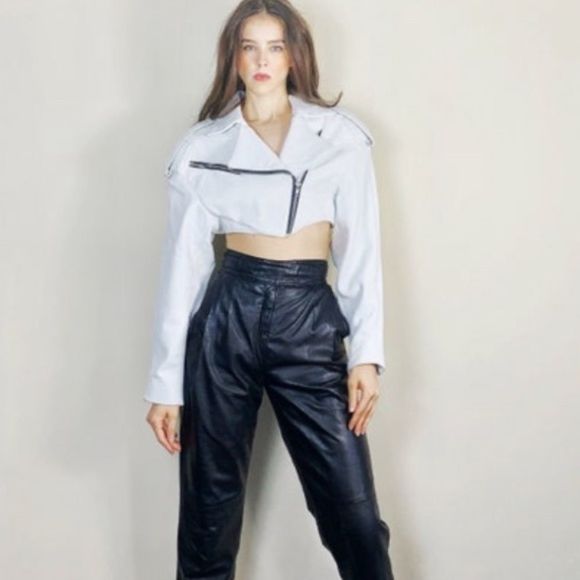 Vintage 1980s super cropped classic motorcycle jacket. 80's retro real leather - Picture 2 of 11
